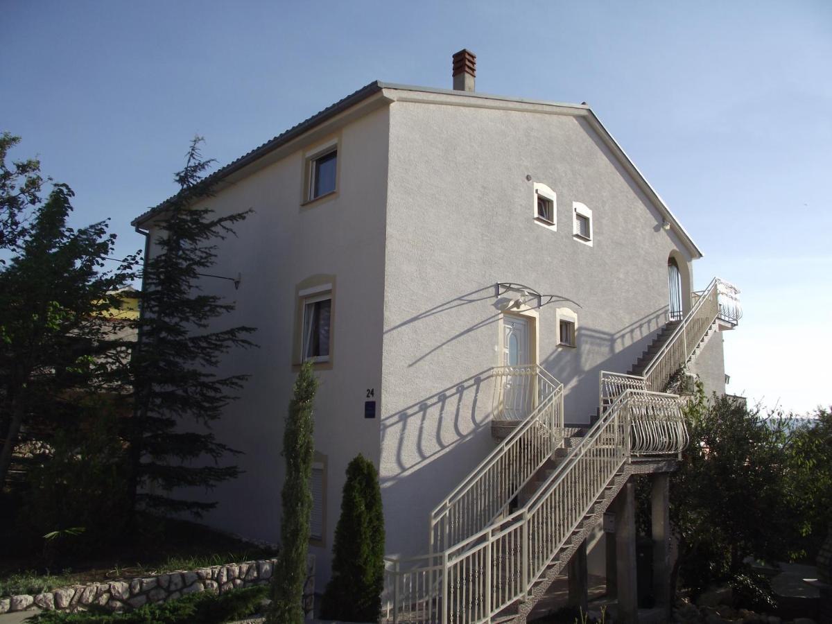 Apartments With A Parking Space Novi Vinodolski - 15823 Esterno foto