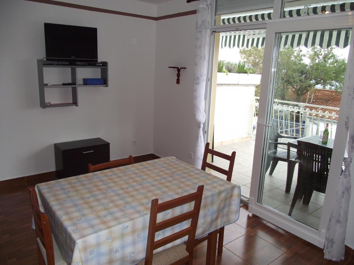 Apartments With A Parking Space Novi Vinodolski - 15823 Esterno foto